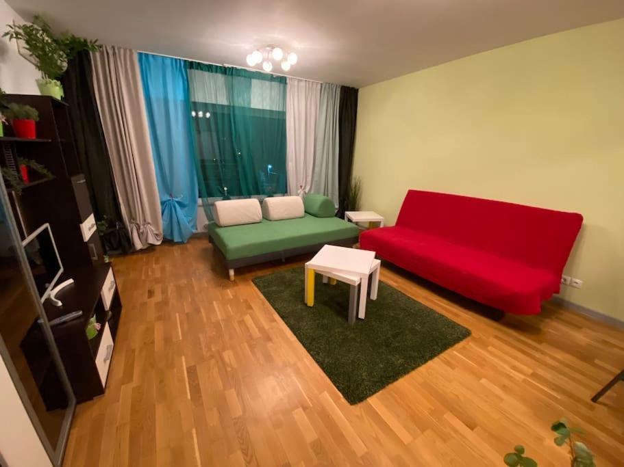 Green Apartment 214 With Private Parking Bucharest Exterior photo